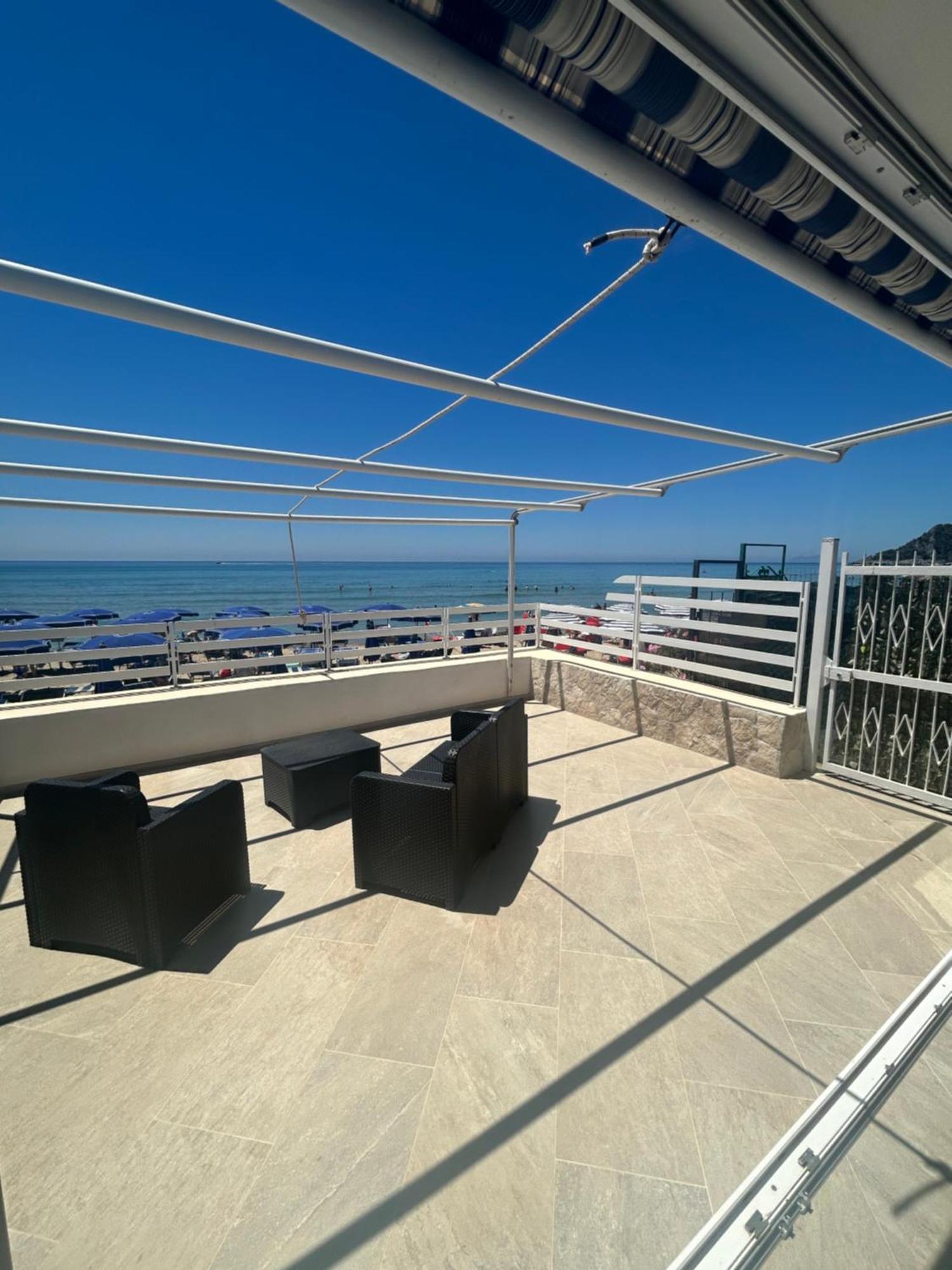Palomera Luxury Apartment Sul Mare جنوى المظهر الخارجي الصورة